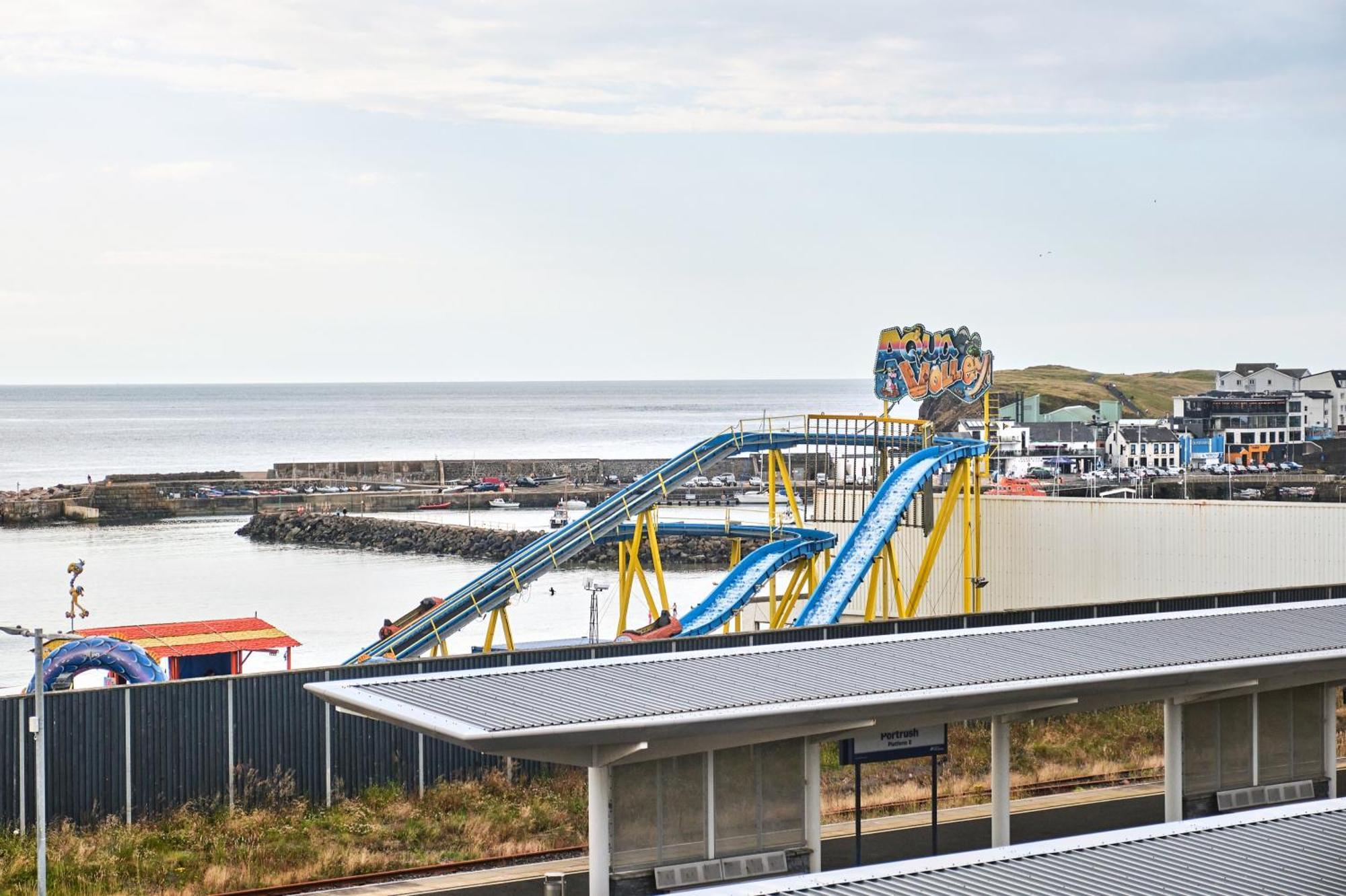 Apartamento 6 Golf Terrace - Portrush By The Sea Exterior foto